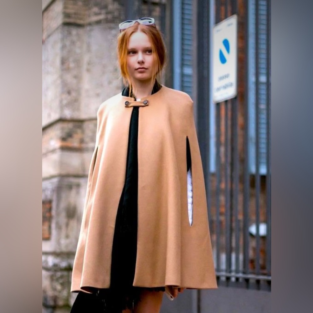 Harris tweed wool cape in camel size small.
